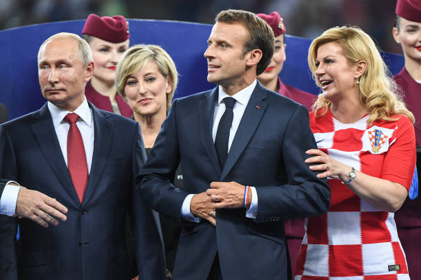 費內巴切和加拉塔薩雷相中阿姆拉巴特 佛羅倫薩猶豫不決.